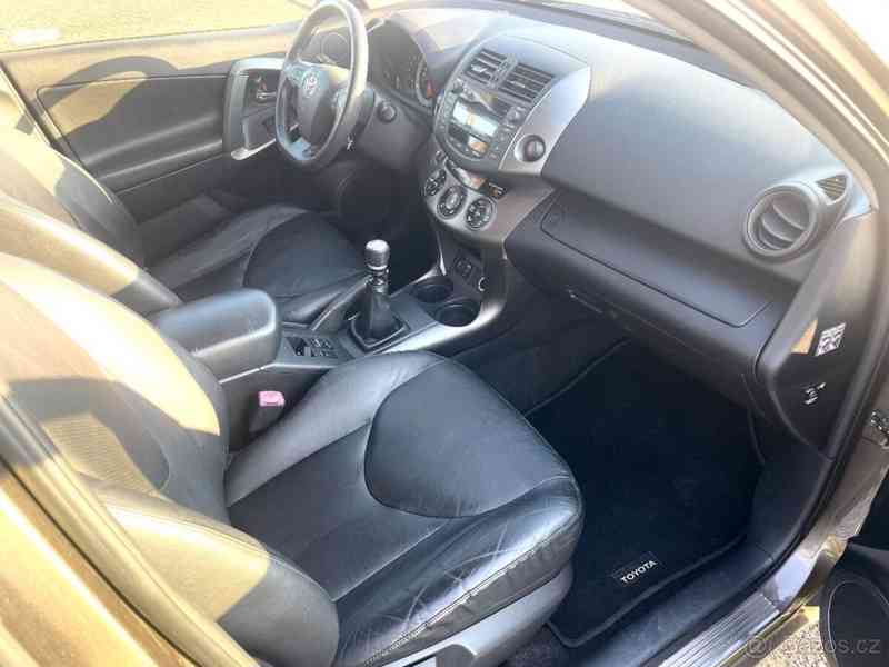 Toyota RAV4 2,2   2AD 110kW 4x4 - foto 11