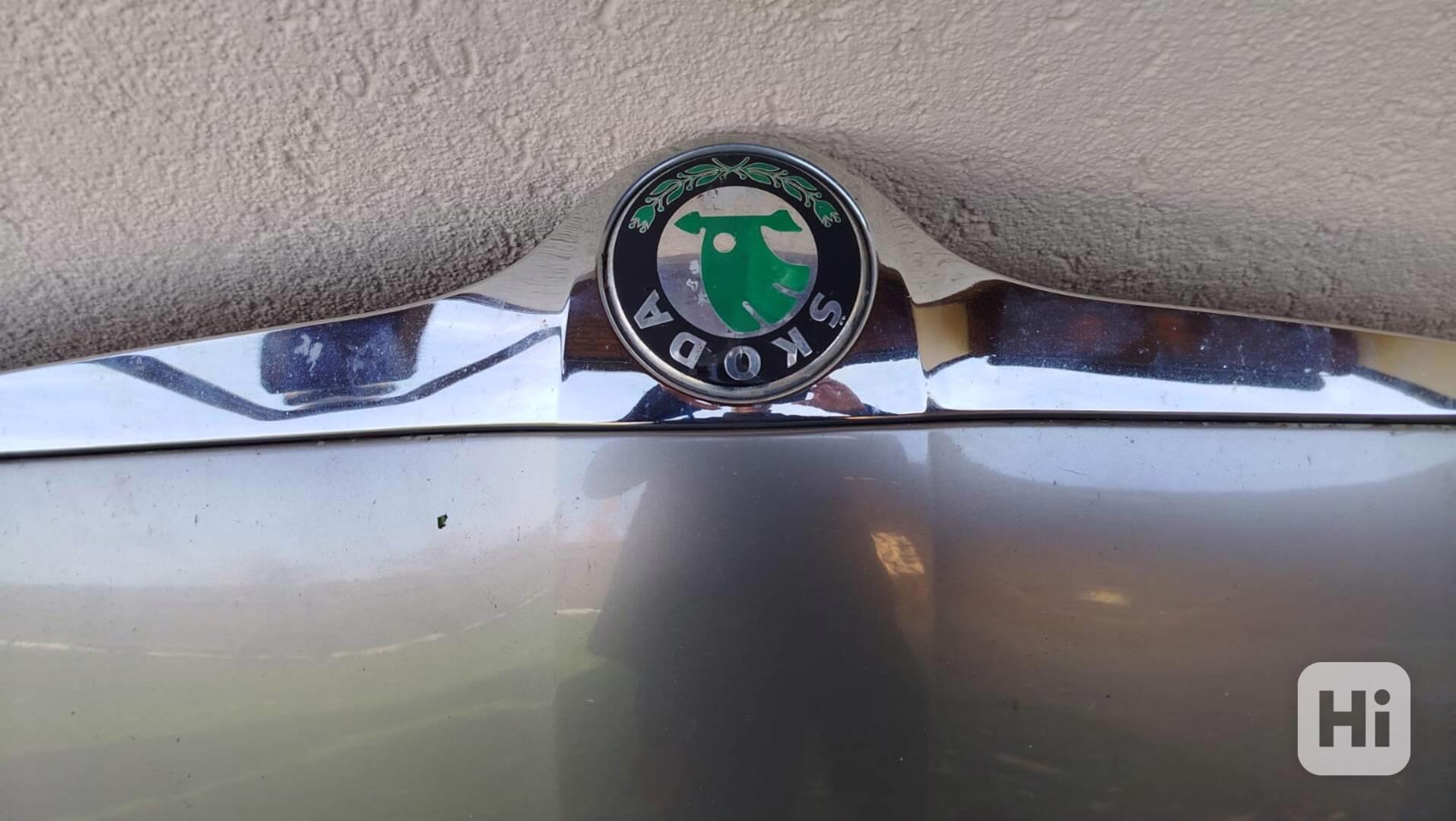 ŠKODA FABIA II nebo ROOMSTER - kapota - foto 1