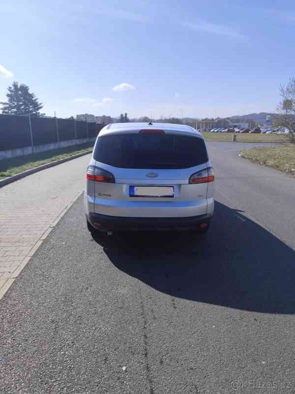 Ford S-MAX 2,0   TDCi ,103 kw.Najeto 262000 - foto 13