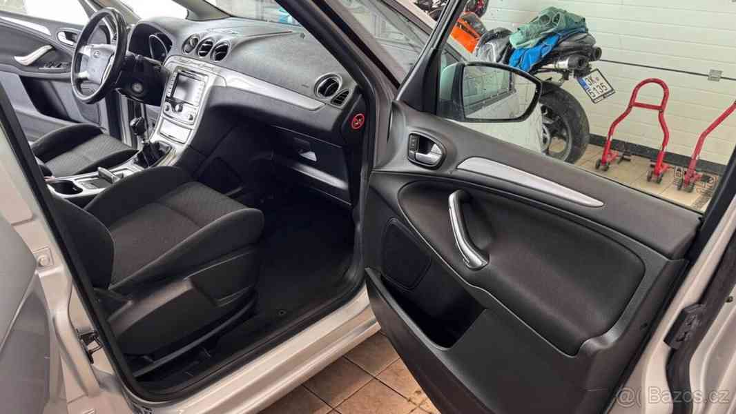 Ford S-MAX 2,0   TDCi ,103 kw.Najeto 262000 - foto 9