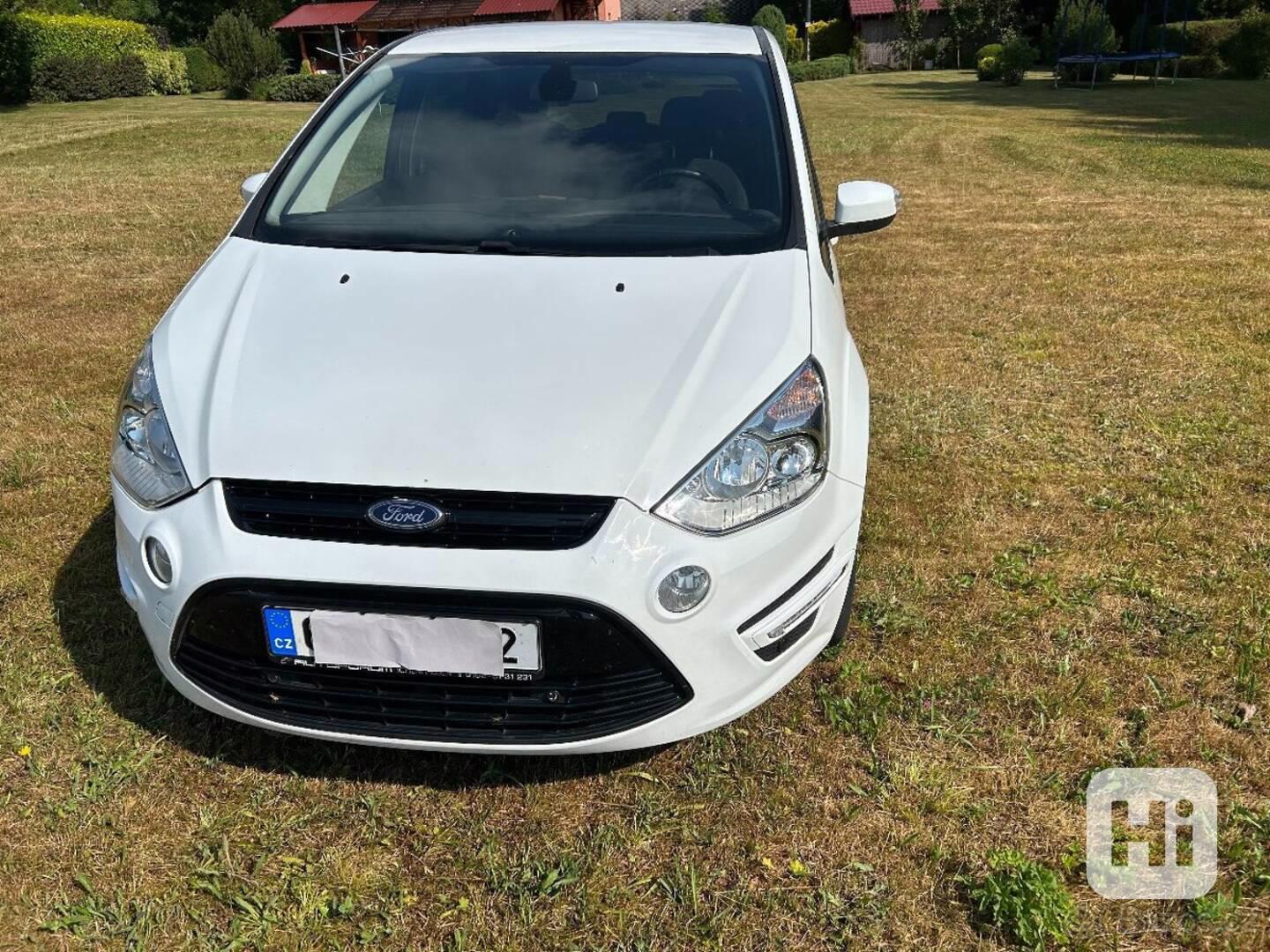 Ford S-max - foto 1
