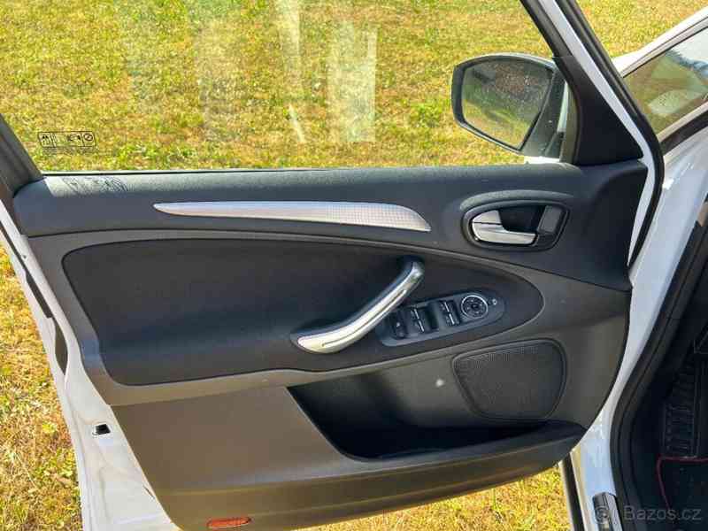 Ford S-max - foto 10