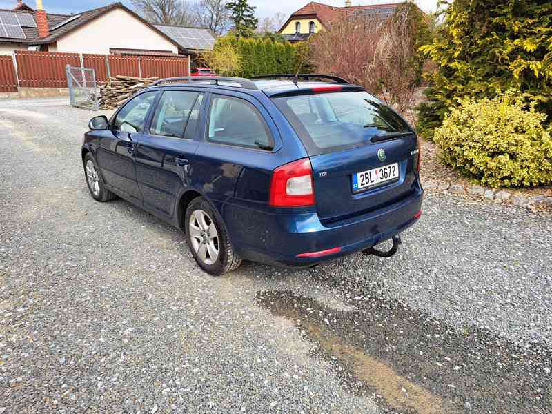 Škoda Octavia 1.6 TDI kombi, modrozelená metalíza - foto 5
