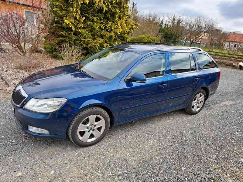 Škoda Octavia 1.6 TDI kombi, modrozelená metalíza - foto 1