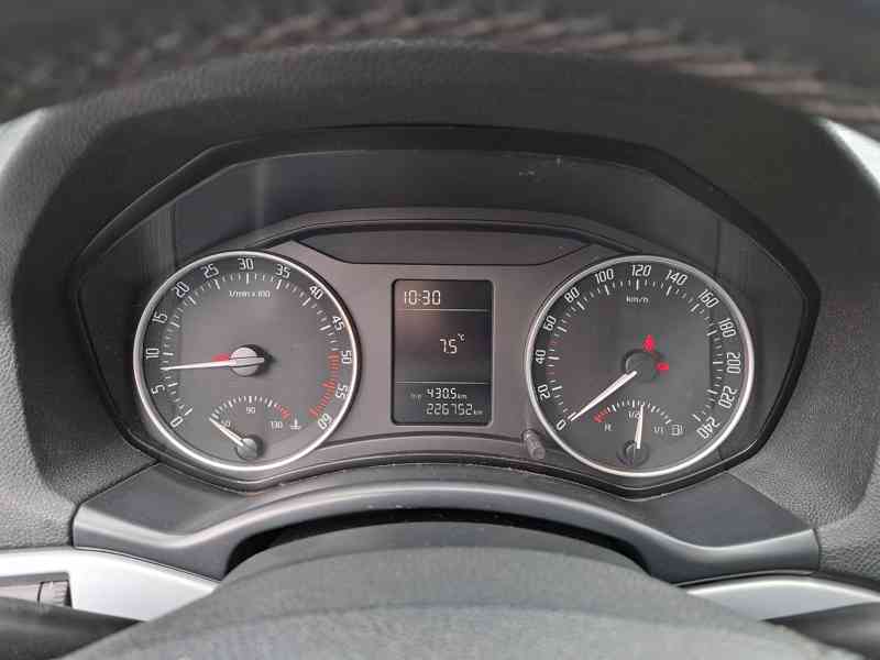Škoda Octavia 1.6 TDI kombi, modrozelená metalíza - foto 11