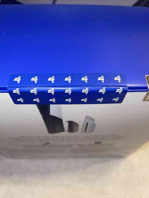 PlayStation 5 30th Anniversary Limited Edition Slim Bundle - foto 2