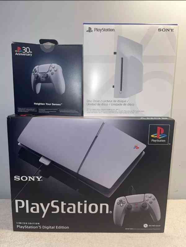 PlayStation 5 30th Anniversary Limited Edition Slim Bundle - foto 4