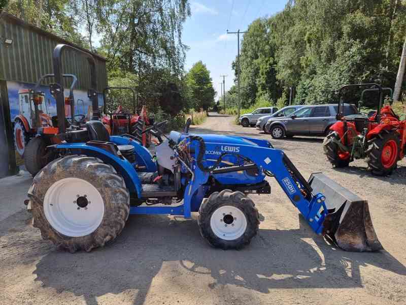  Traktor New Holland Boomer 35-HQ2 - velmi dobrý stav - foto 3