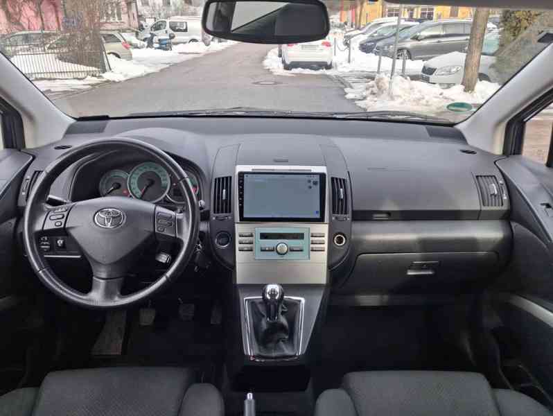 Toyota Corolla Verso 1.8i Sol benzín 95kw - foto 9