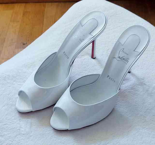 Luxusní sandále Christian Louboutin  - foto 3