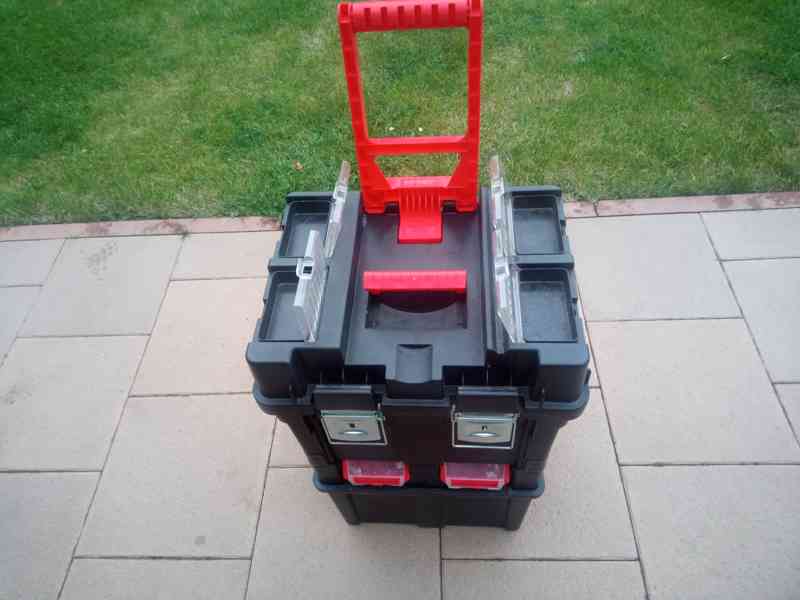 Kufřík na kolečkách na nářadí  - foto 6