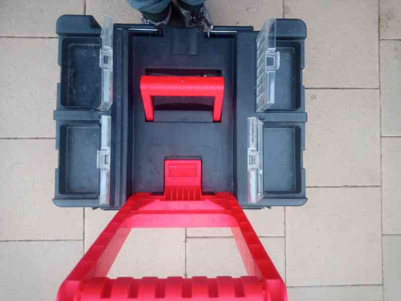 Kufřík na kolečkách na nářadí  - foto 3