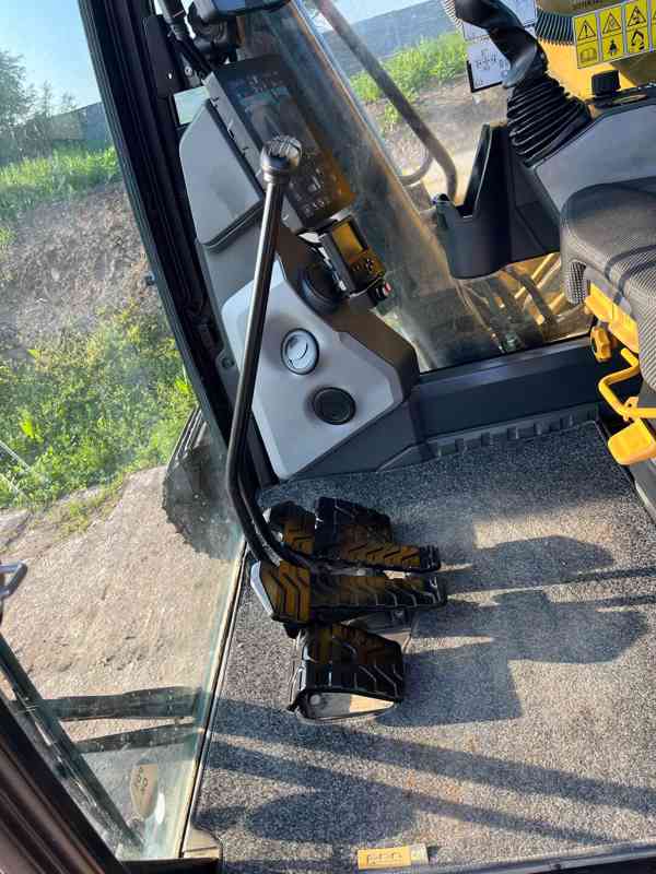 Pásové rypadlo Caterpillar 323 (Možnost leasingu) - foto 14