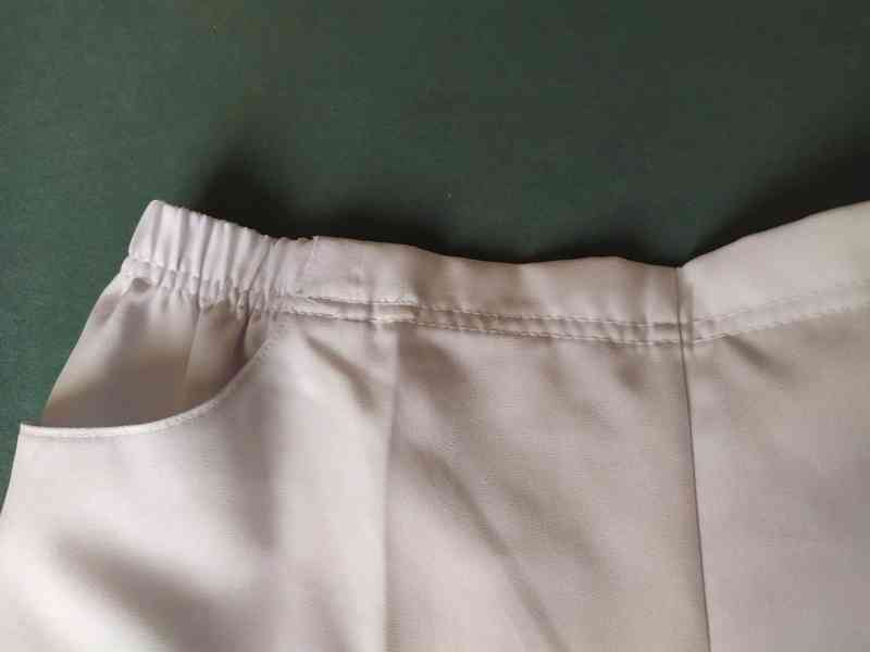 krásné třičtvrteční kalhoty - foto 4