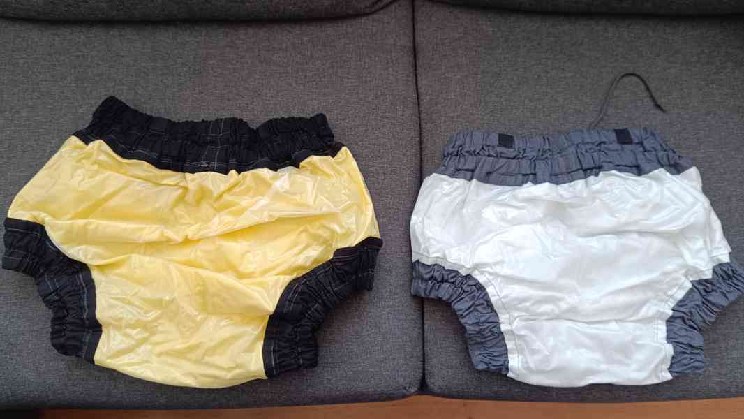 Prodám 4 ks, PVC klahotek,a 2 balení plenkových kalhotek. - foto 6