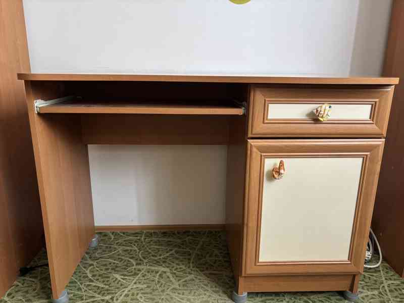 Krásná sestava do dětského/studentského pokojíčku - foto 4