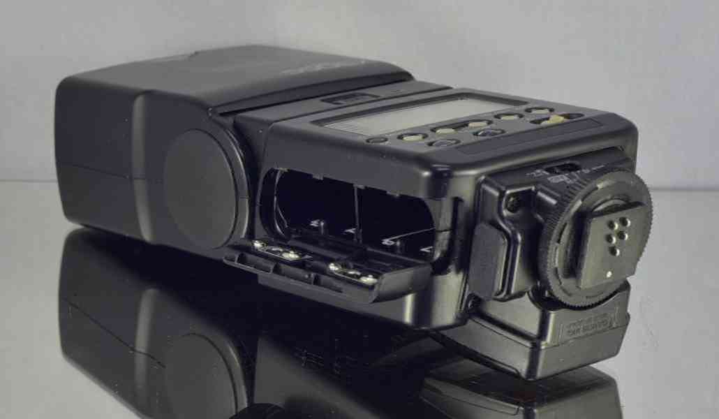 Blesk : Canon Speedlite 550 EX - foto 6