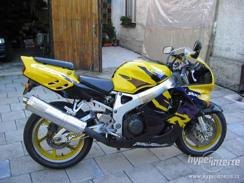 HONDA CBR 900 RR Fireblade - foto 2