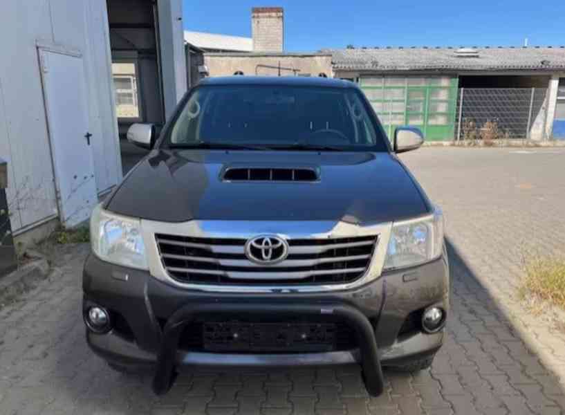 Toyota Hilux 3,0D4D Executive AUT 126kw - foto 3