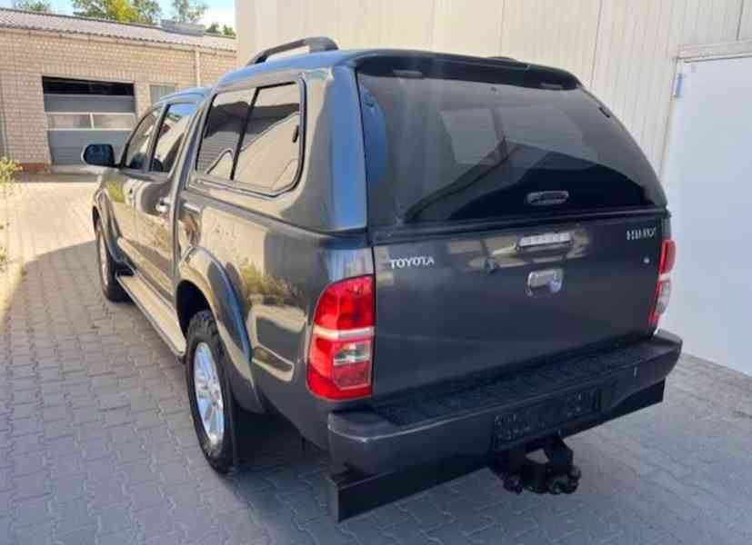 Toyota Hilux 3,0D4D Executive AUT 126kw - foto 4