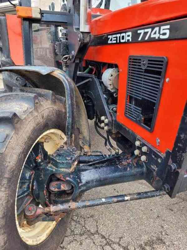 Traktor - foto 2