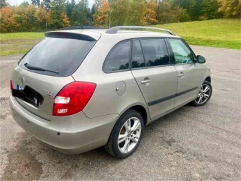 Škoda Fabia Combi 1,2 benzín  - foto 7