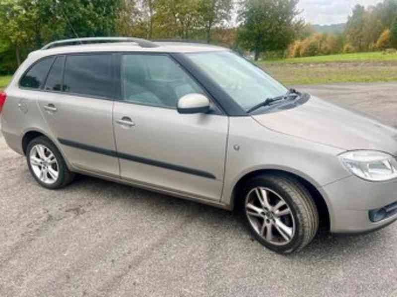 Škoda Fabia Combi 1,2 benzín  - foto 2