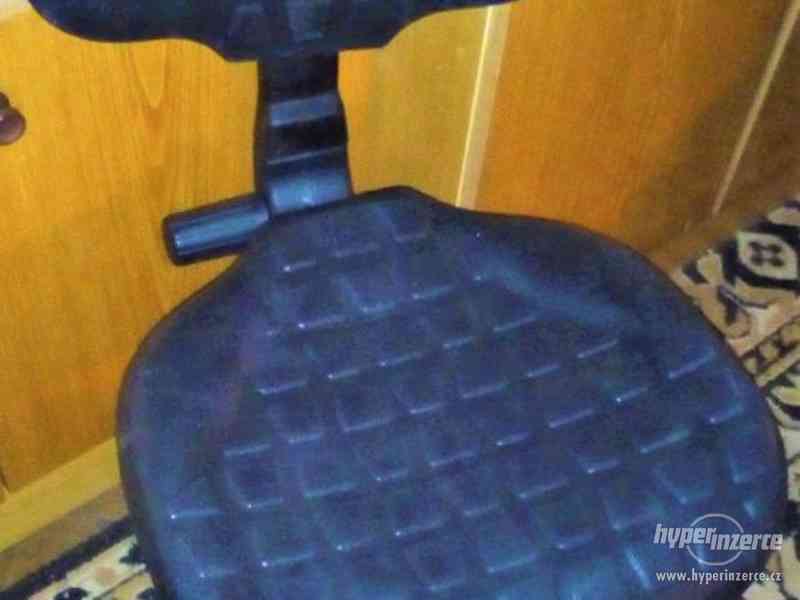 Kanc. židle - polyuretanová , větší SLEVY  v TEXTU ! - foto 1