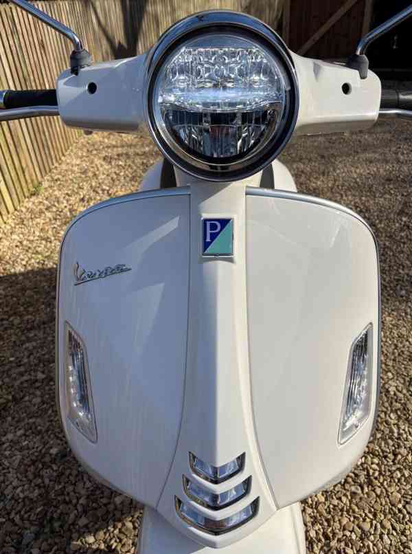 2020 PIAGGIO VESPA SUPER GTS 300 - foto 2
