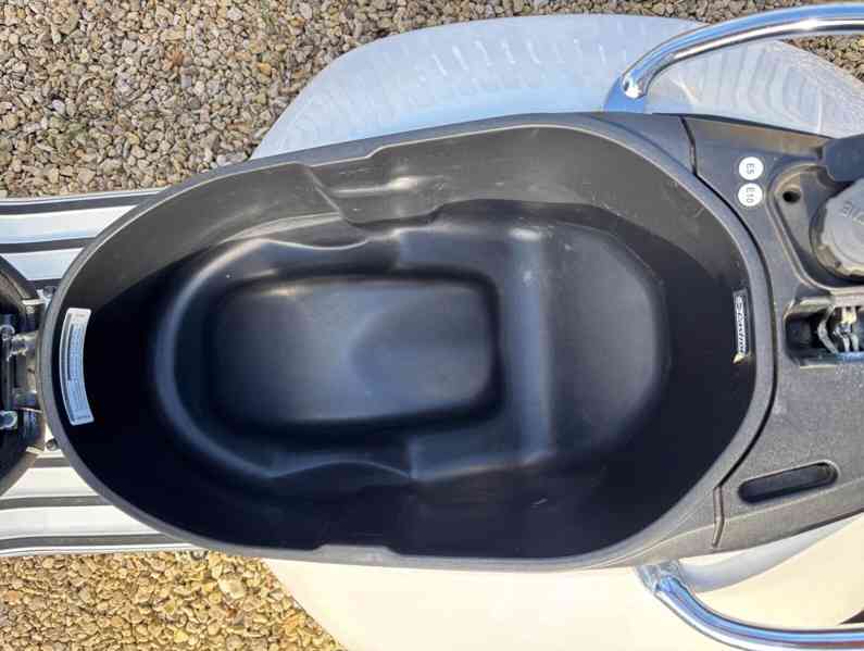 2020 PIAGGIO VESPA SUPER GTS 300 - foto 6