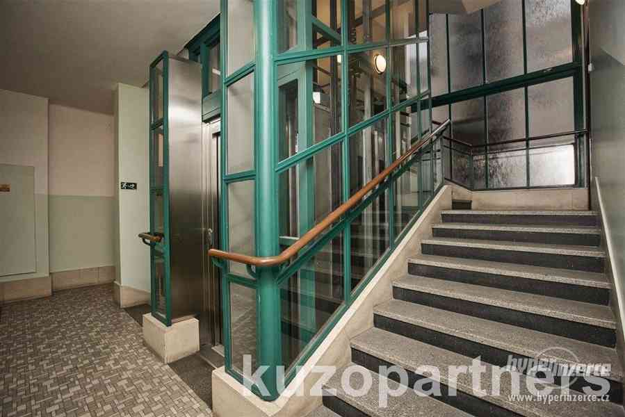 Pronájem slunného bytu 3+1,/S/T, 82 m2, s nádhernými výhledy Praha 1 - Nové Město - foto 3