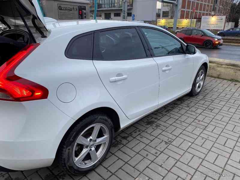 Volvo V40 D2, MOM, R DESIGN - foto 4
