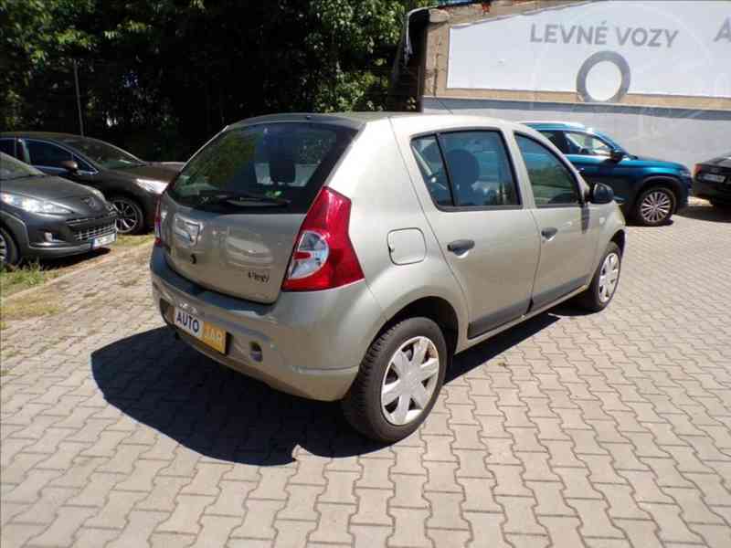 Dacia Sandero 1,2 16V KLIMA,1.MAJITEL - foto 13