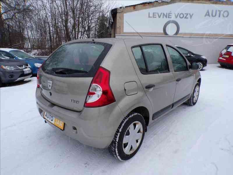 Dacia Sandero 1,2 16V KLIMA,1.MAJITEL - foto 4