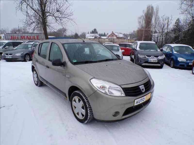 Dacia Sandero 1,2 16V KLIMA,1.MAJITEL - foto 1