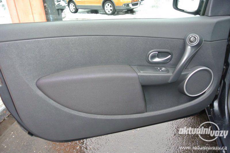 Renault Clio 1.6, benzín,  2005, el. okna, STK, centrál, klima - foto 32
