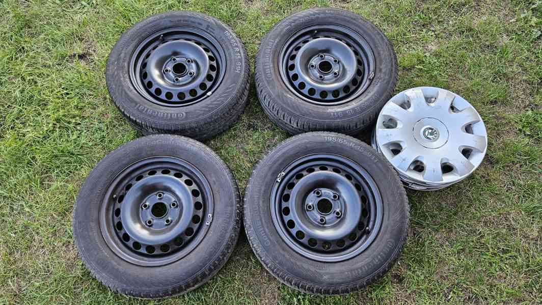 Škoda Octavia kola 195/65R15 disky 6Jx15 5x112 ET47 poklice  - foto 1