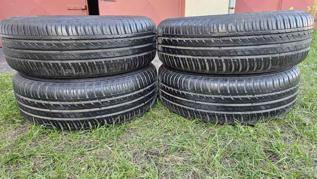 Škoda Octavia kola 195/65R15 disky 6Jx15 5x112 ET47 poklice  - foto 3
