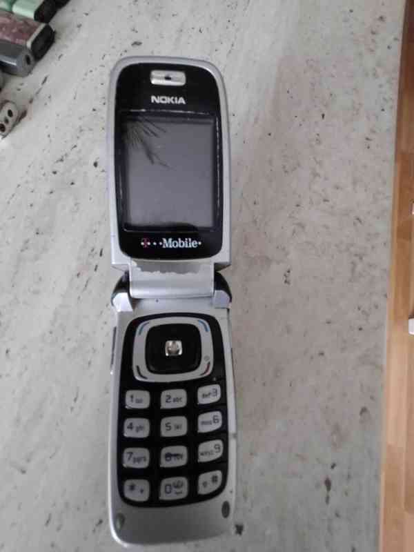 Mobilní telefon Nokia 6103 - foto 1