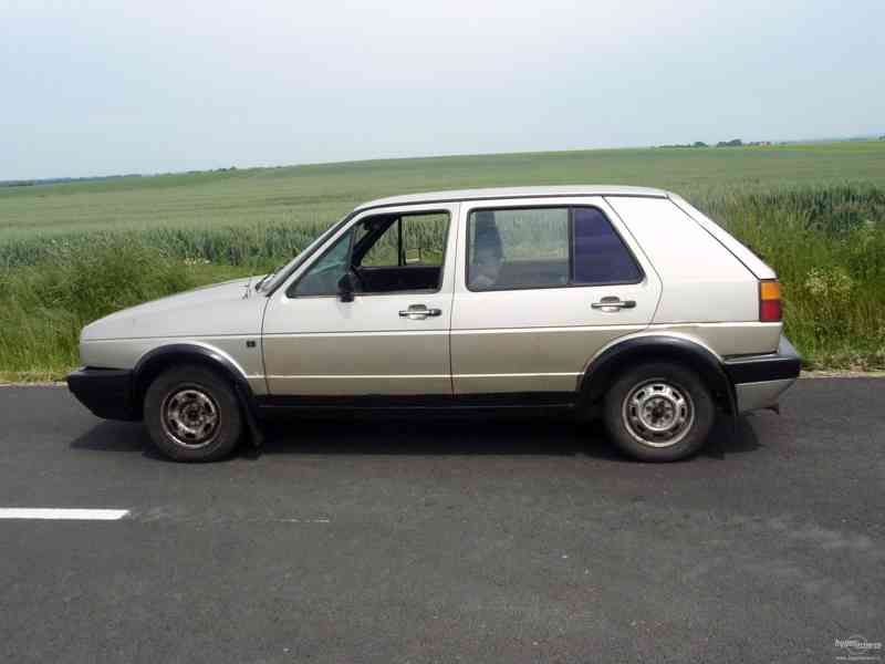 Volkswagen Golf 2 1.6 D - foto 2