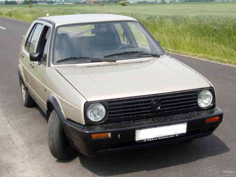 Volkswagen Golf 2 1.6 D - foto 3