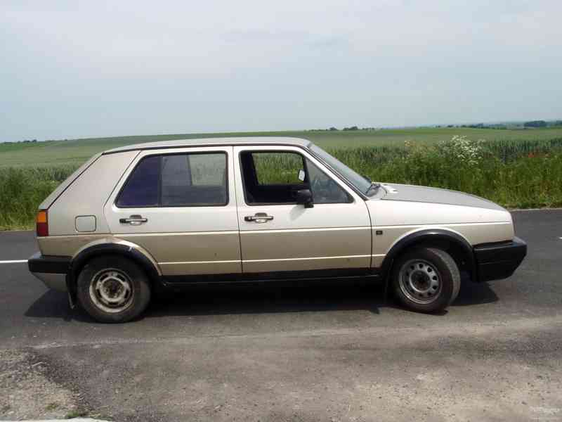 Volkswagen Golf 2 1.6 D - foto 4
