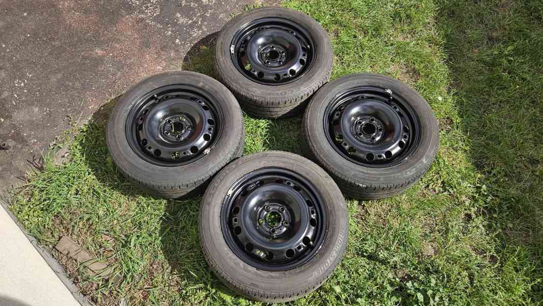 Škoda Rapid, Fabia letní pneumatiky 185/60R15 disky 6Jx15 - foto 2