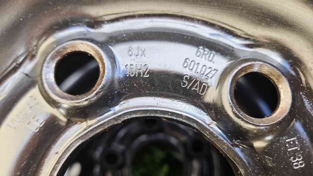 Škoda Rapid, Fabia letní pneumatiky 185/60R15 disky 6Jx15 - foto 4