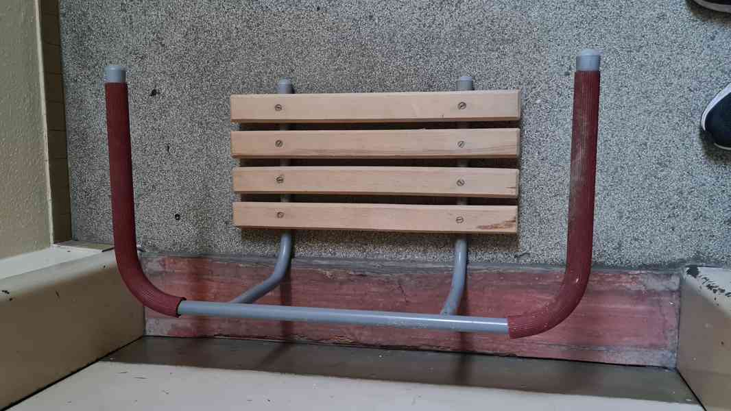 Dřevěné sedátko do vany - foto 3