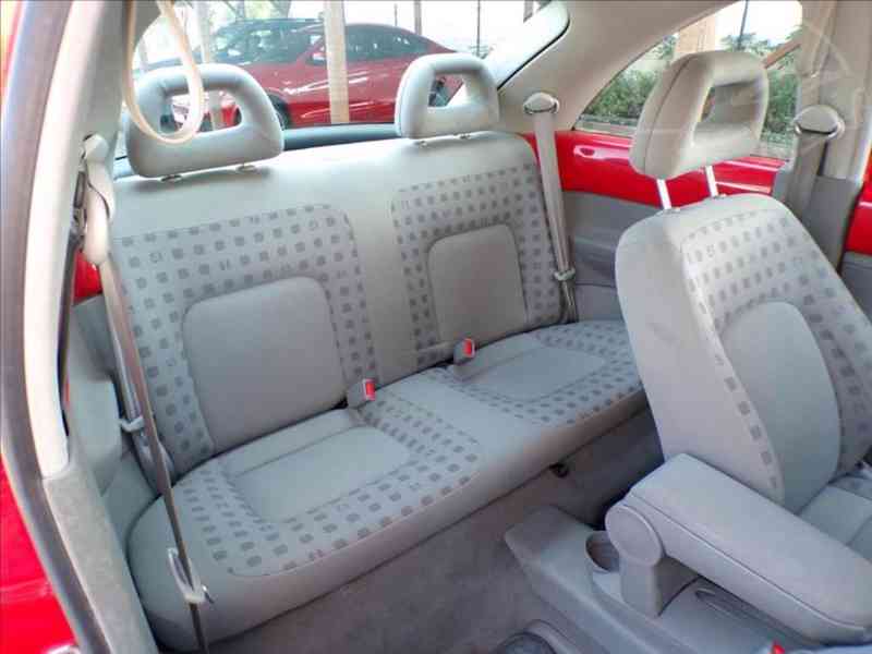 Volkswagen New Beetle 2,0 i KLIMATIZACE - foto 11