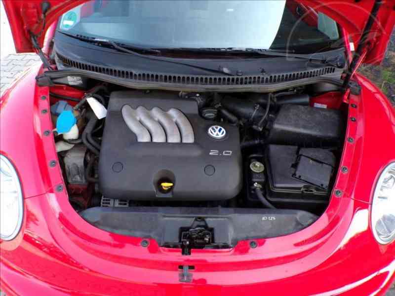 Volkswagen New Beetle 2,0 i KLIMATIZACE - foto 13