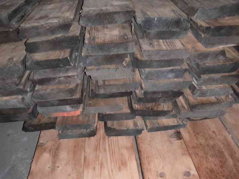 Prodám staré podlahové fošny. - foto 6