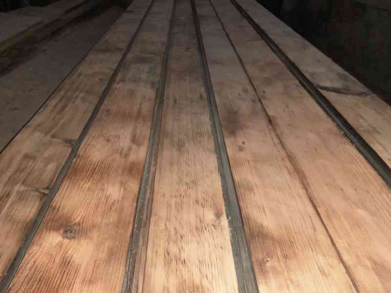 Prodám staré podlahové fošny. - foto 3