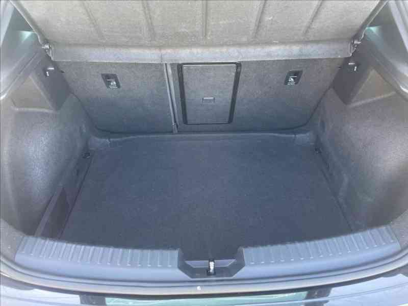 Seat Leon 2,0 TDi FR,DSG,VIRTUAL,KAMERA - foto 8